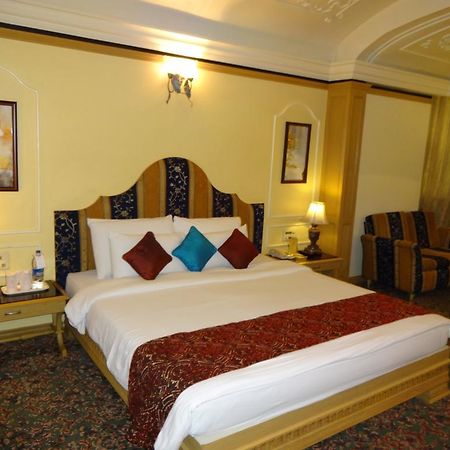 Hotel Babylon International Rāipur Екстериор снимка