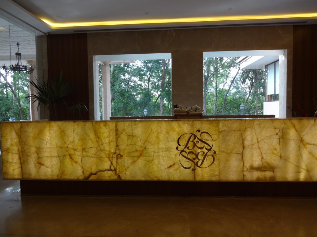 Hotel Babylon International Rāipur Екстериор снимка