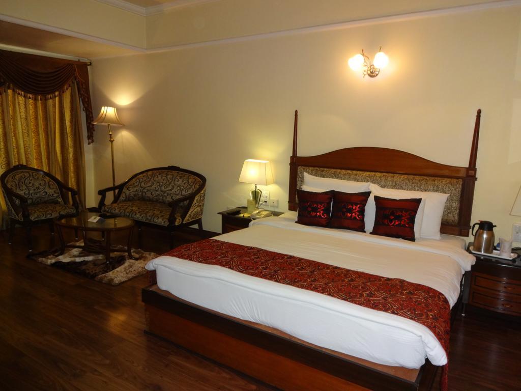 Hotel Babylon International Rāipur Стая снимка