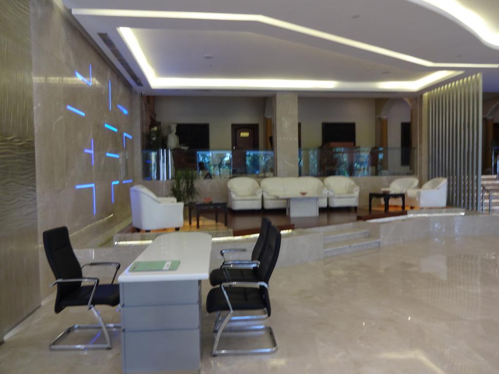 Hotel Babylon International Rāipur Екстериор снимка