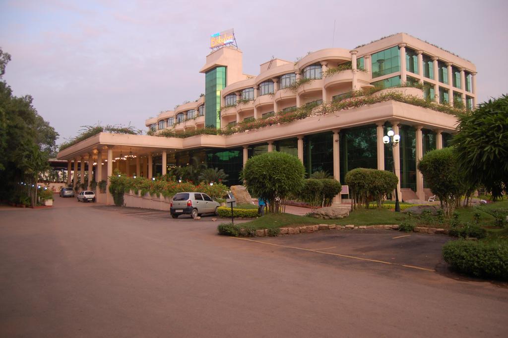 Hotel Babylon International Rāipur Екстериор снимка