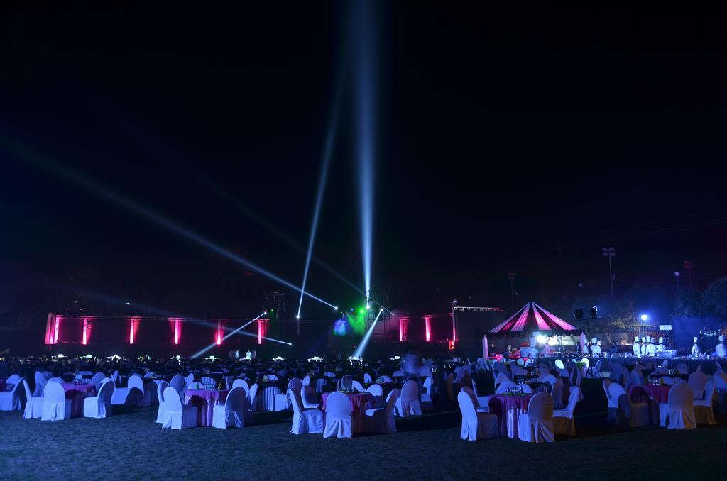 Hotel Babylon International Rāipur Стая снимка