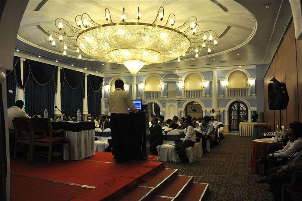 Hotel Babylon International Rāipur Екстериор снимка