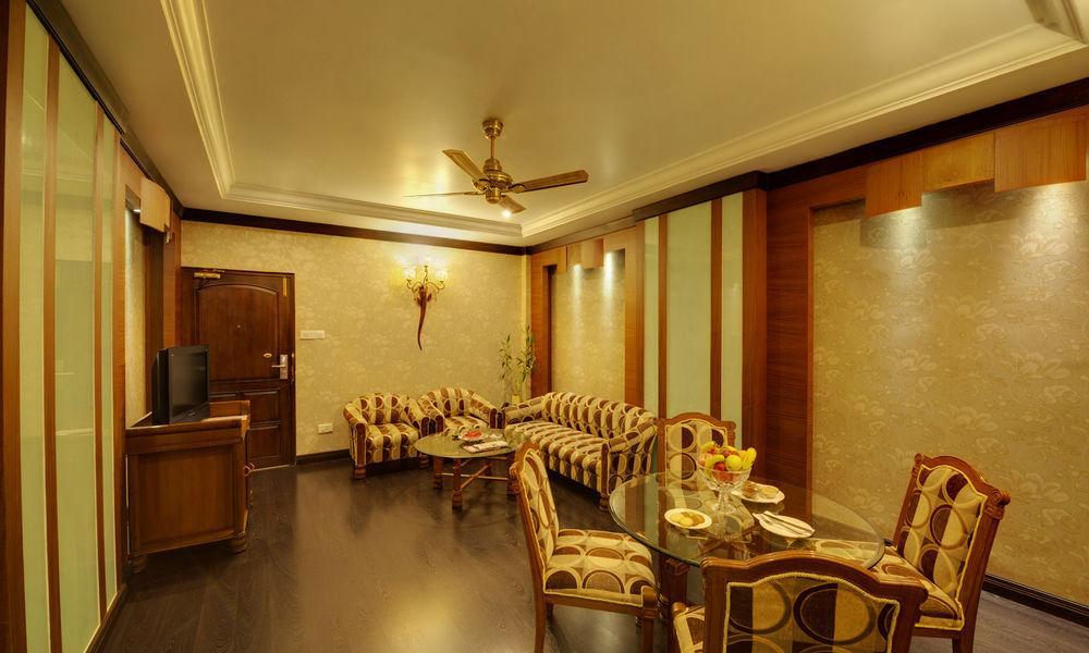 Hotel Babylon International Rāipur Екстериор снимка